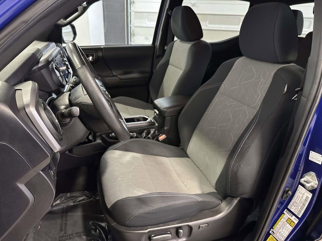 Used 2023 Toyota Tacoma TRD Sport image 17