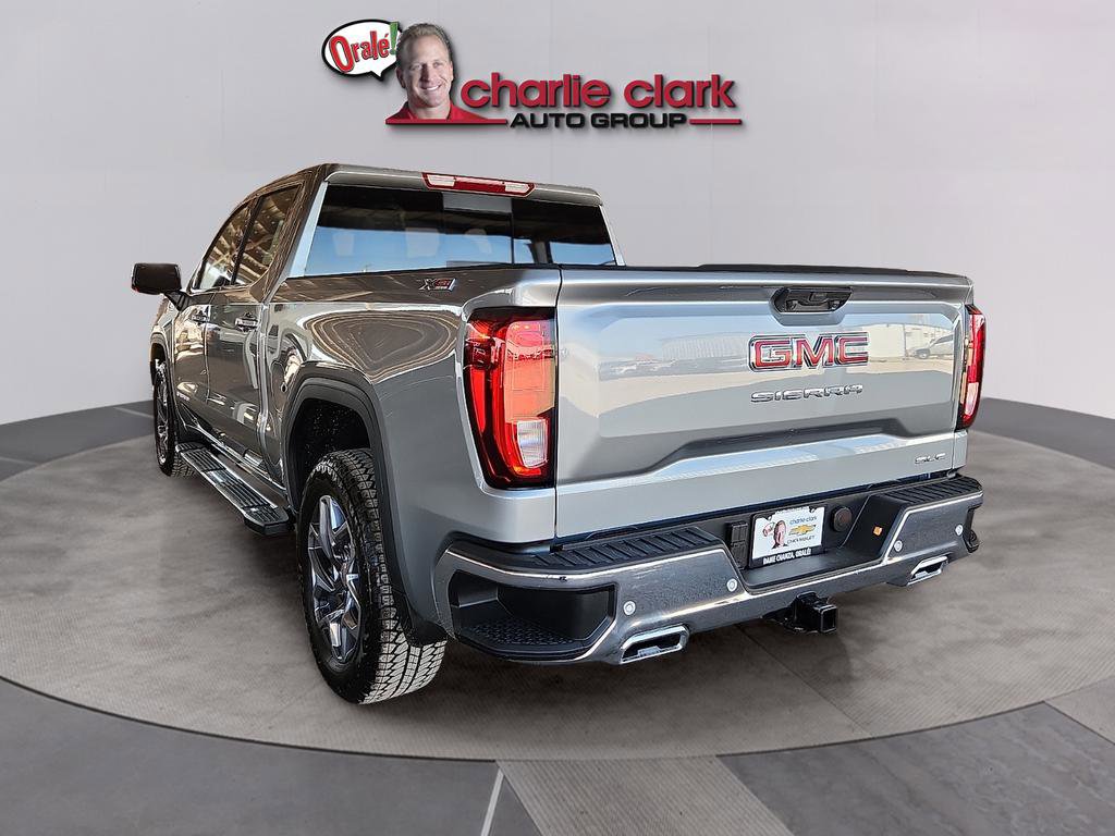 New 2026 GMC Sierra 1500 SLE image 3