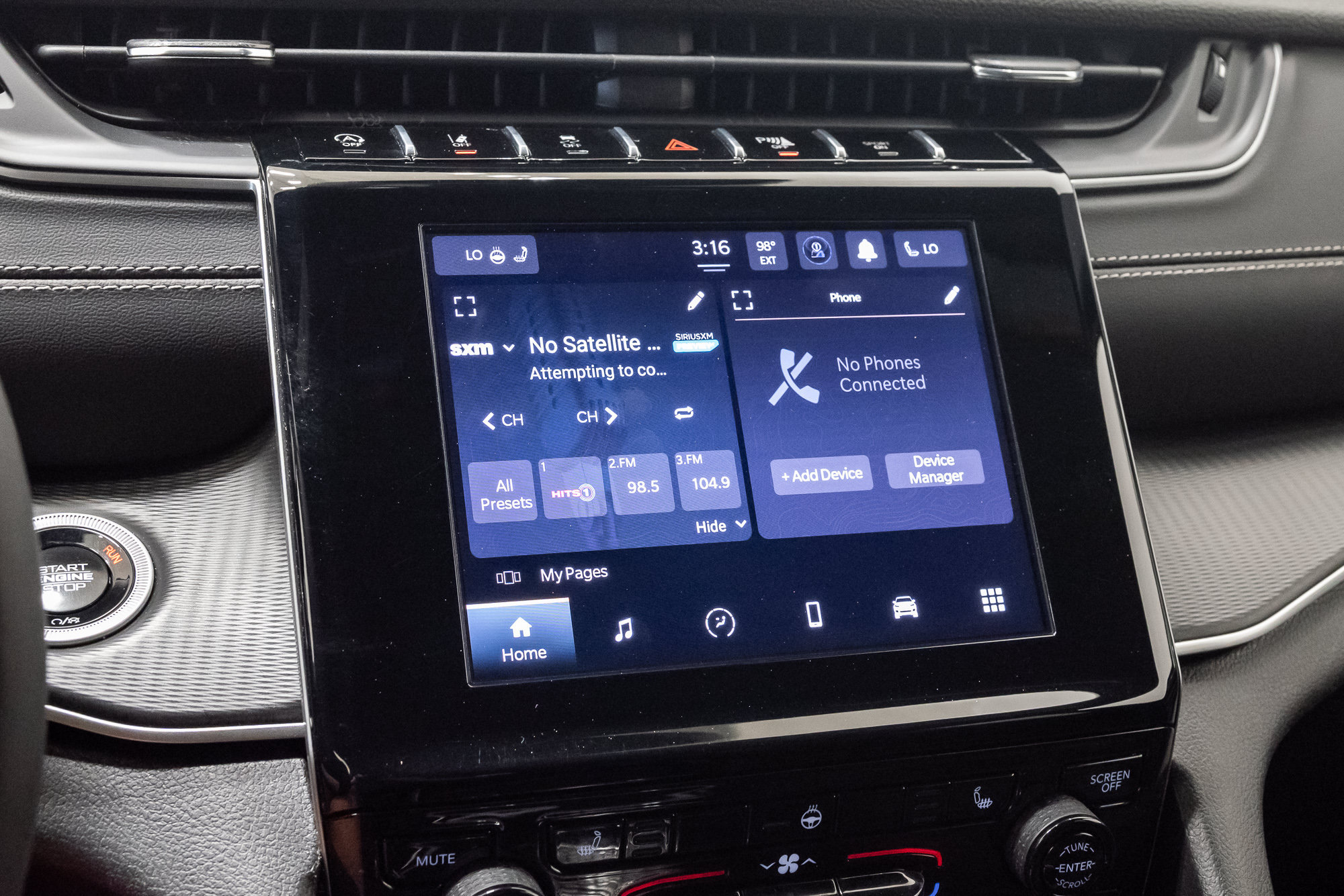 Used 2025 Jeep Grand Cherokee Altitude AWD/4WD image 18