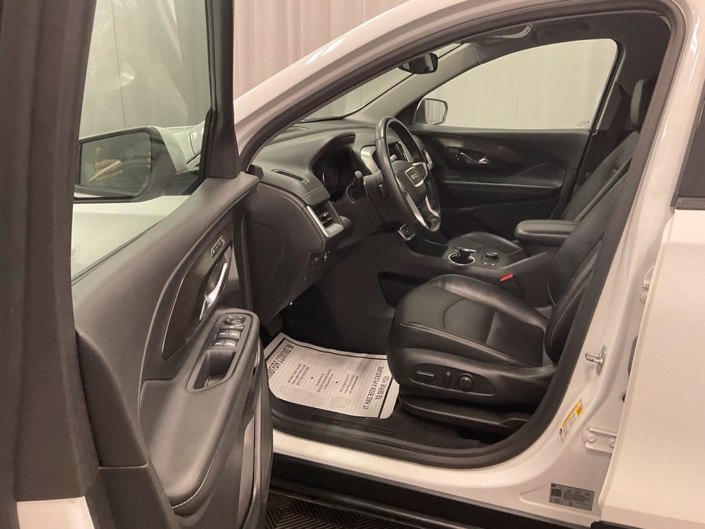 Used 2024 GMC Terrain SLT AWD/4WD image 22