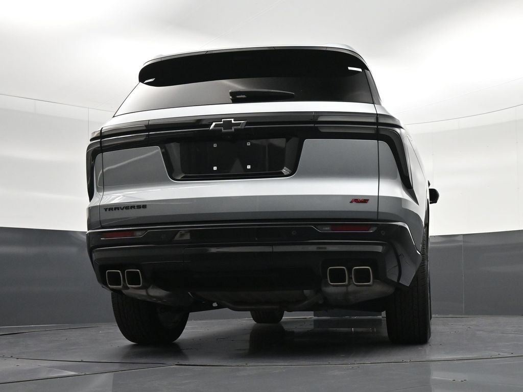 Used 2024 Chevrolet Traverse RS FWD image 28