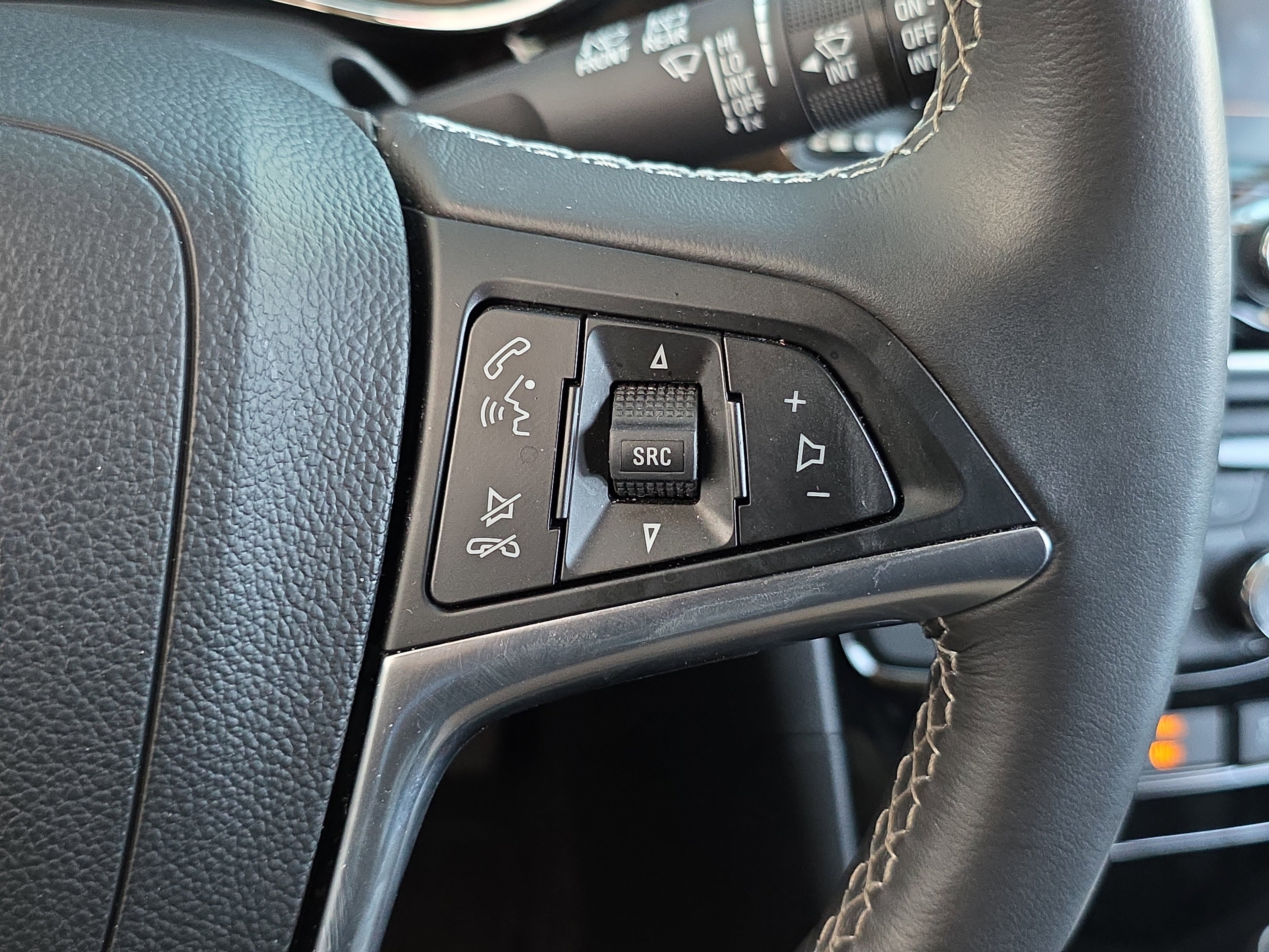 Used 2022 Buick Encore Preferred w/ Safety Package image 14