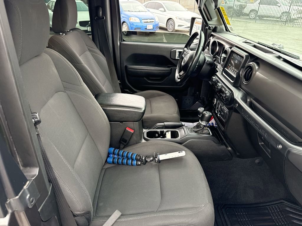 Used 2022 Jeep Wrangler Sport AWD/4WD image 13