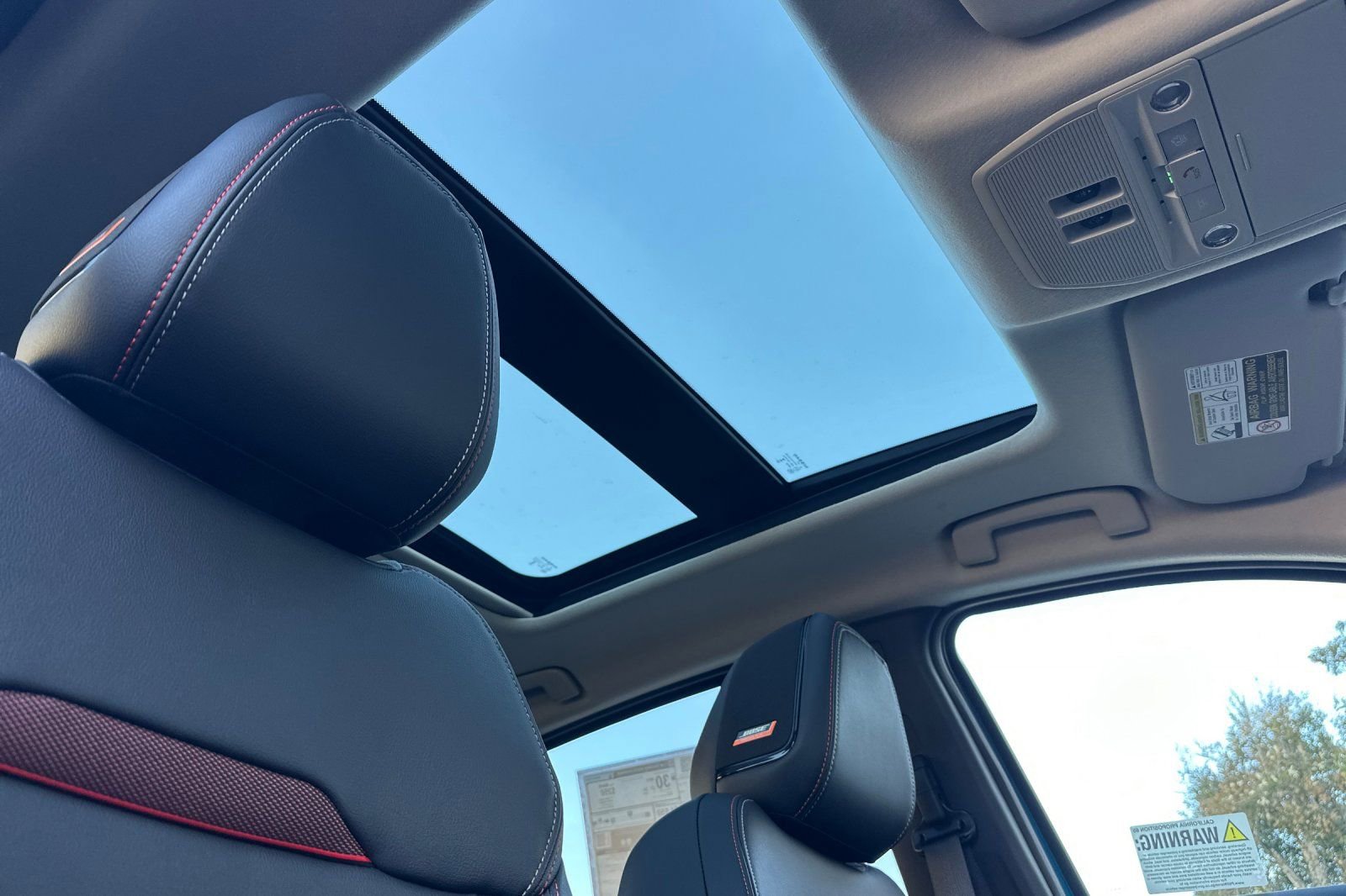 New 2026 Nissan Kicks SR w/ SR Premium Package AWD/4WD image 14