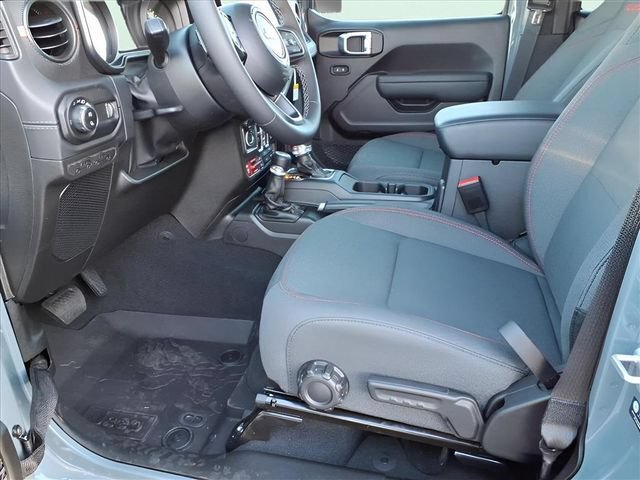 New 2026 Jeep Gladiator Rubicon w/ Safety Group AWD/4WD image 14