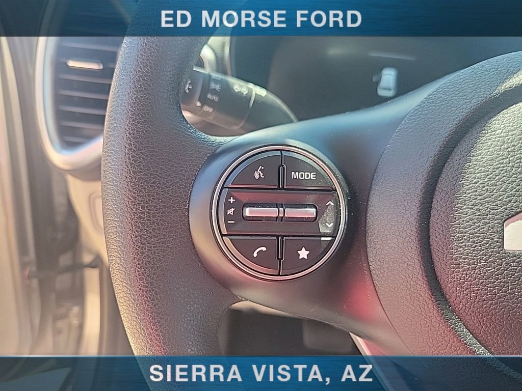 Used 2025 Kia Soul LX FWD image 22
