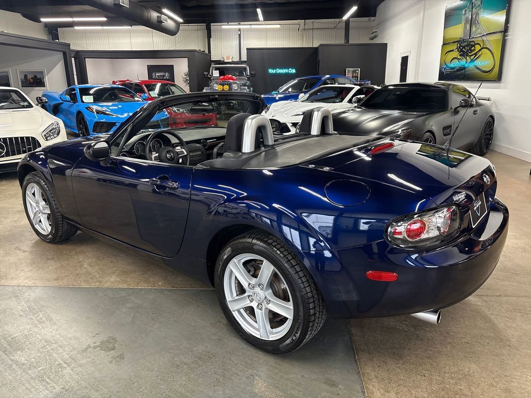 Used 2008 MAZDA MX-5 Miata Sport image 8