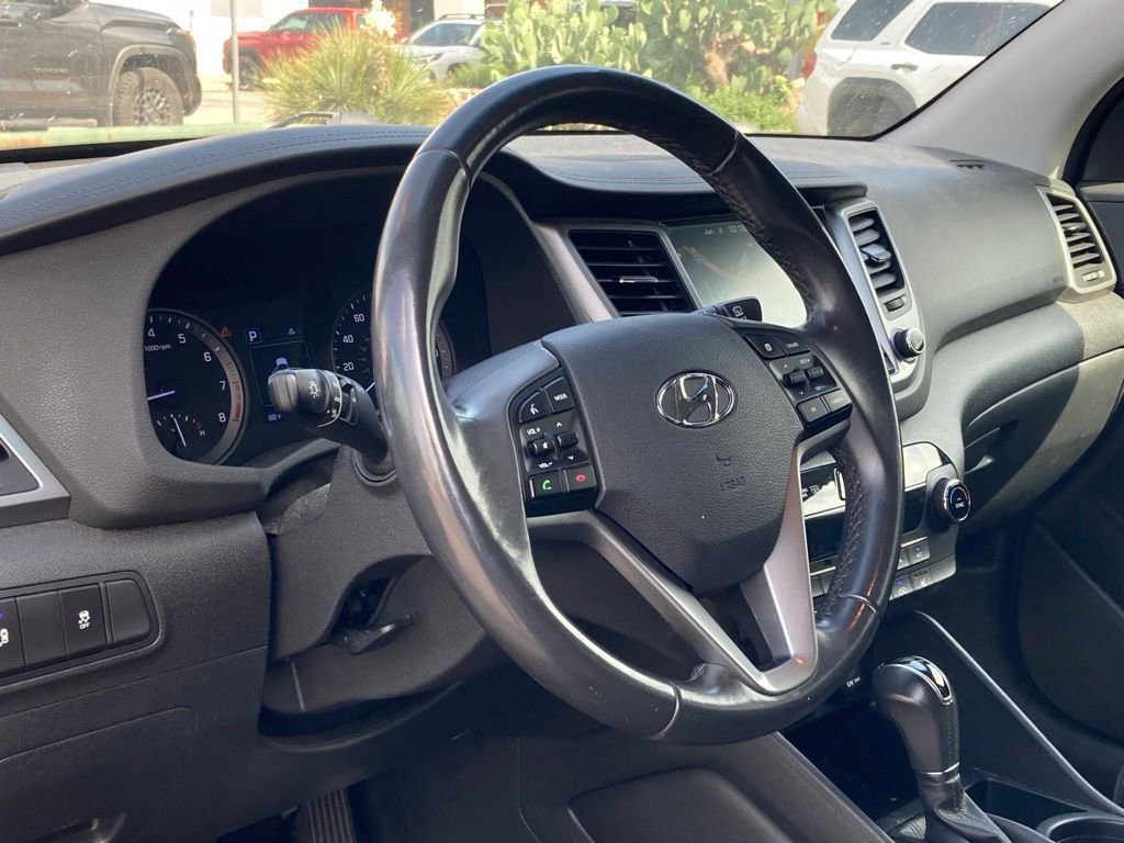 Used 2017 Hyundai Tucson SE Plus AWD/4WD image 9