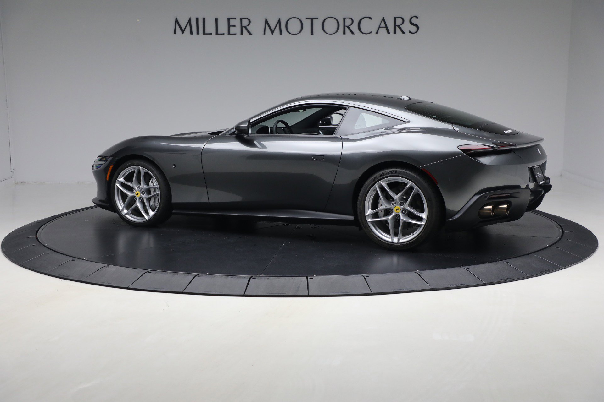 Certified 2024 Ferrari Roma image 5