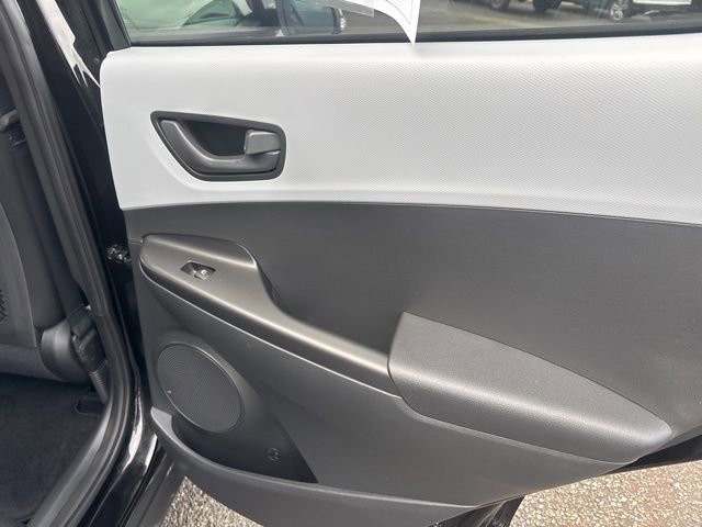 Used 2020 Hyundai Kona SEL w/ Cargo Package image 13