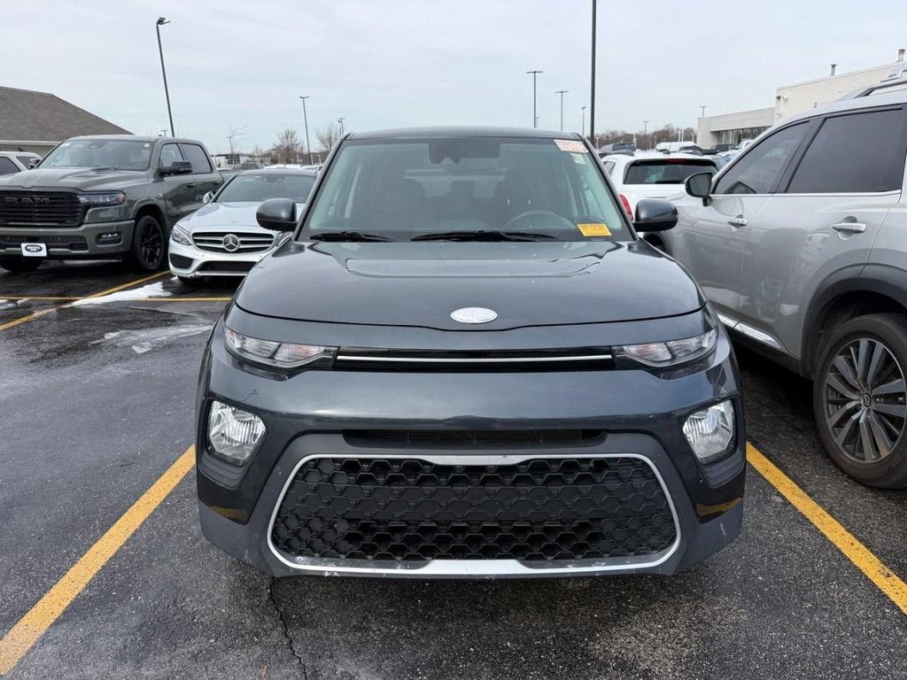 Used 2022 Kia Soul LX w/ Technology Package FWD image 2