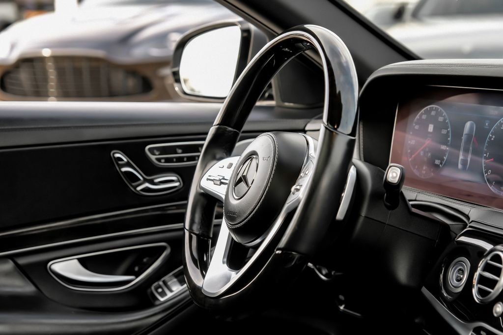 Used 2019 Mercedes-Benz S 560 4MATIC Sedan image 13