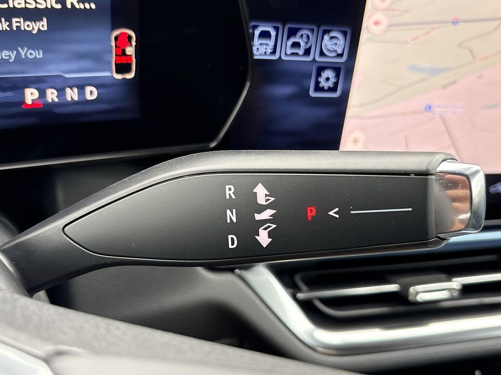 New 2026 Chevrolet Equinox EV LT image 18