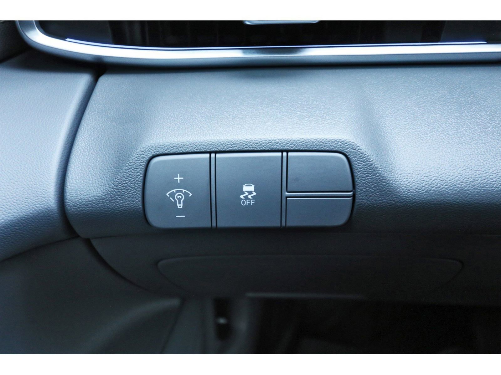 Certified 2025 Hyundai Elantra SEL FWD image 21