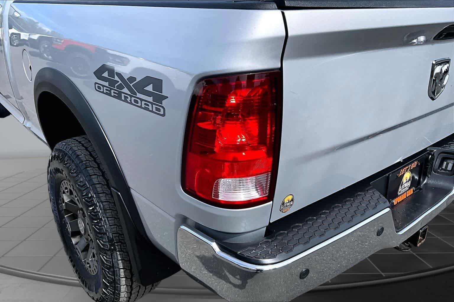 Used 2017 RAM 2500 Tradesman w/ Chrome Appearance Group AWD/4WD image 32