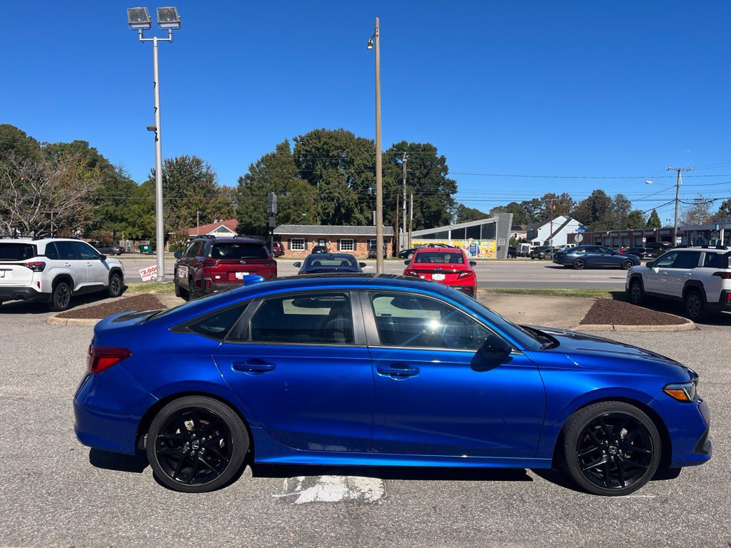 Used 2023 Honda Civic Sport image 3