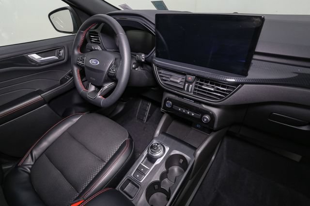 Used 2023 Ford Escape ST-Line w/ Tech Pack #1 FWD image 17