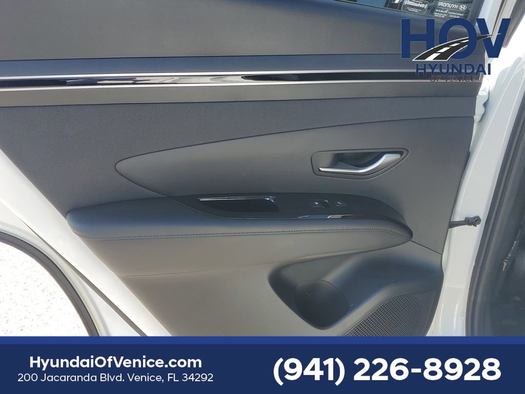 Certified 2022 Hyundai Tucson Limited w/ Cargo Package FWD image 17