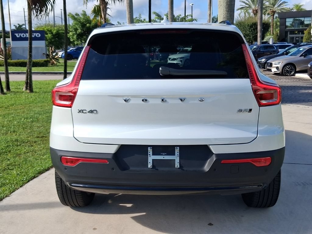Used 2026 Volvo XC40 B5 Plus AWD/4WD image 5