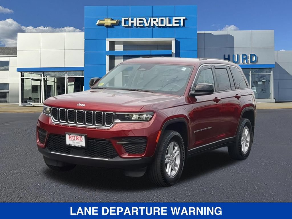 Used 2023 Jeep Grand Cherokee Laredo AWD/4WD image 9