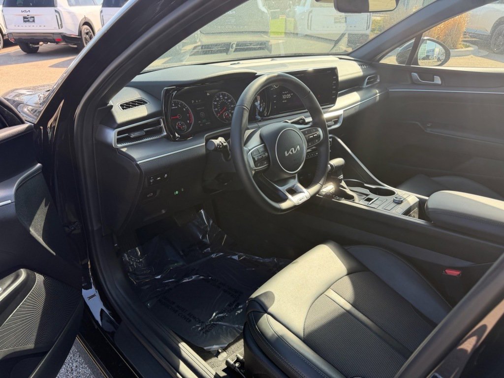 Used 2023 Kia K5 GT-Line w/ GT-Line Premium Package FWD image 7