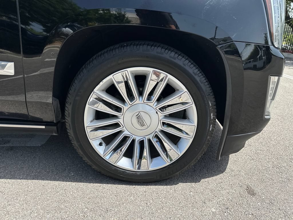 Used 2016 Cadillac Escalade ESV Platinum AWD/4WD image 15