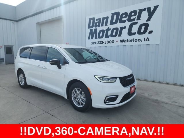 New 2026 Chrysler Pacifica Select image 1