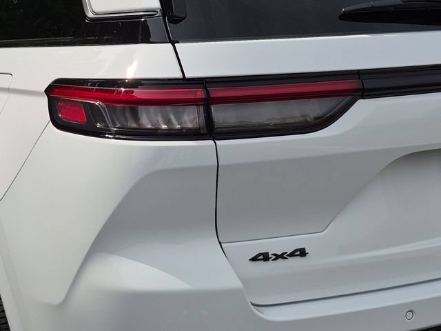 New 2026 Jeep Grand Cherokee Limited AWD/4WD image 21
