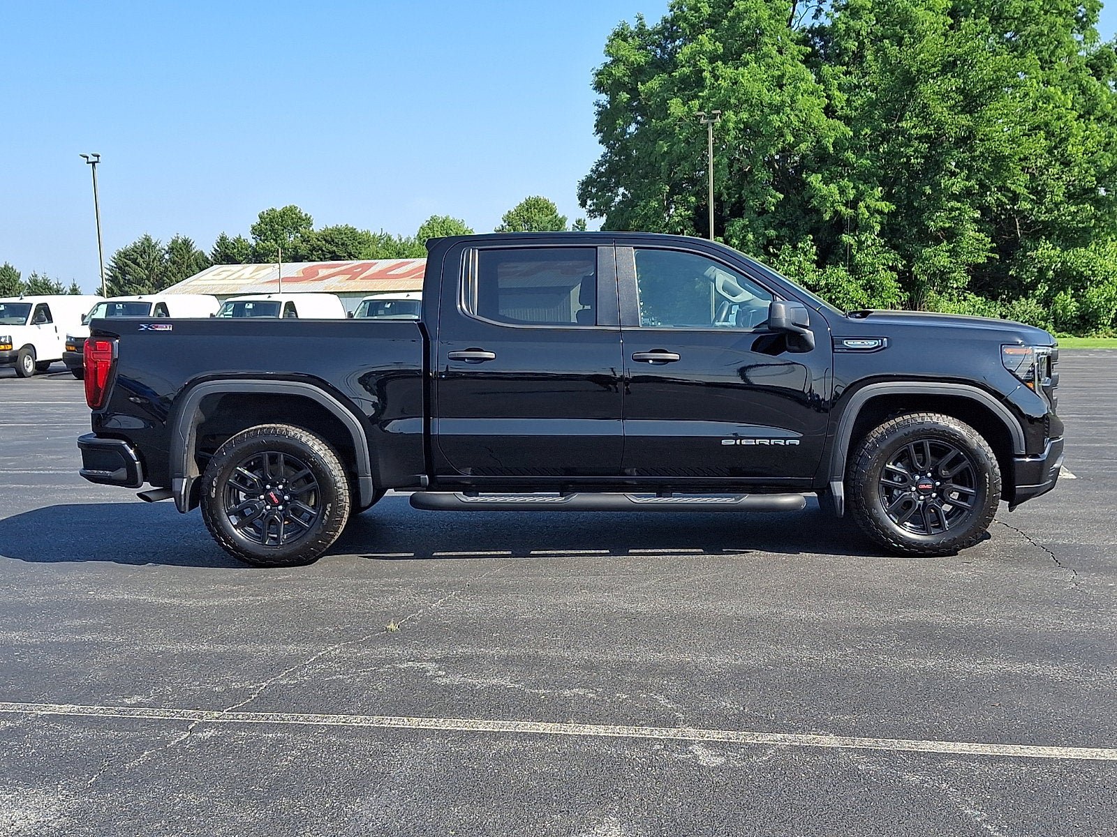 Used 2024 GMC Sierra 1500 Pro w/ Graphite Edition AWD/4WD image 7