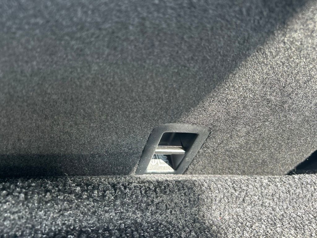 Used 2025 Volkswagen Atlas Cross Sport SEL Premium R-Line image 42