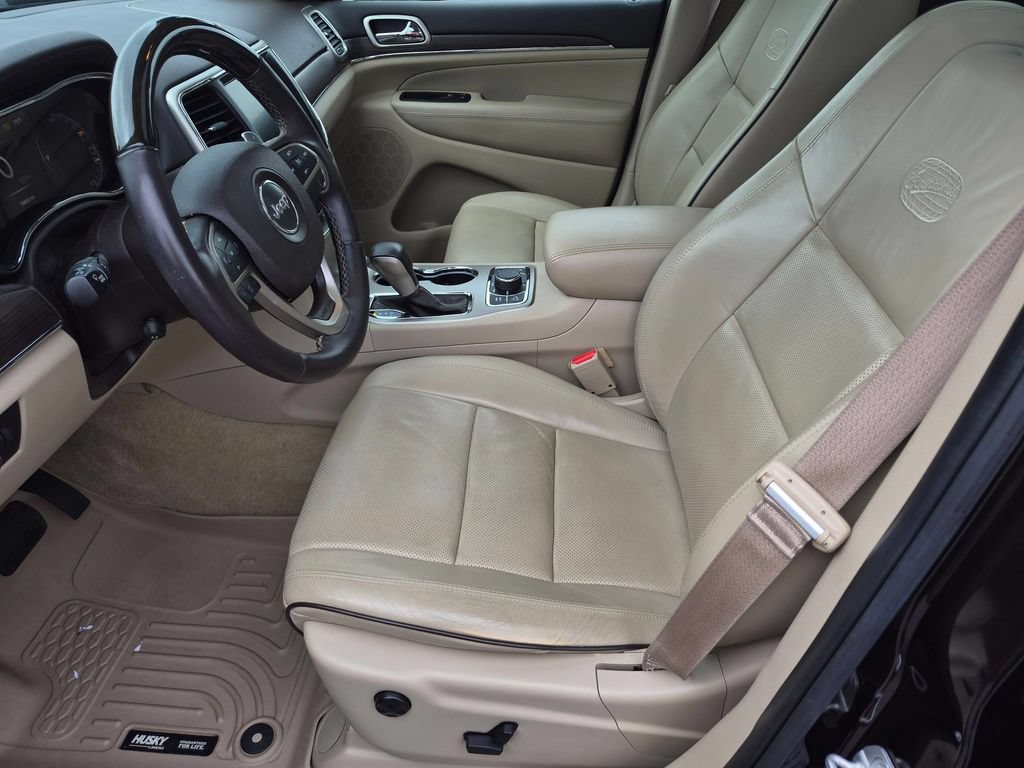Used 2017 Jeep Grand Cherokee Overland AWD/4WD image 12