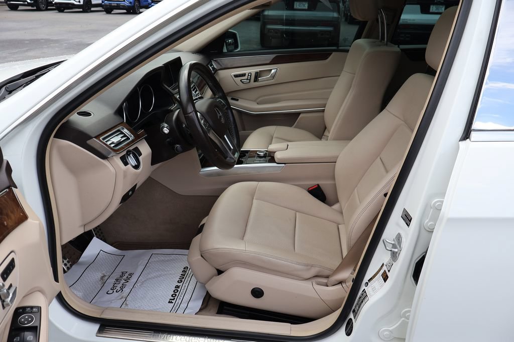Used 2016 Mercedes-Benz E 350 4MATIC Sedan image 16