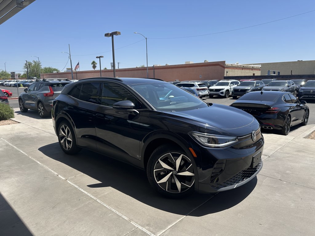 Used 2023 Volkswagen ID.4 S image 5