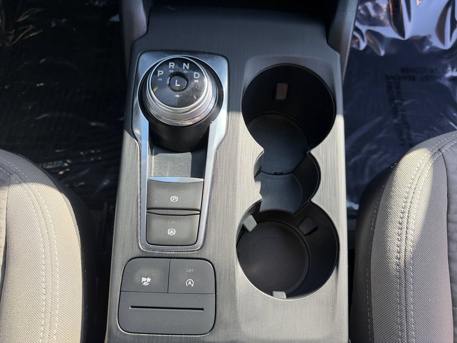 Used 2020 Ford Escape SE FWD image 18