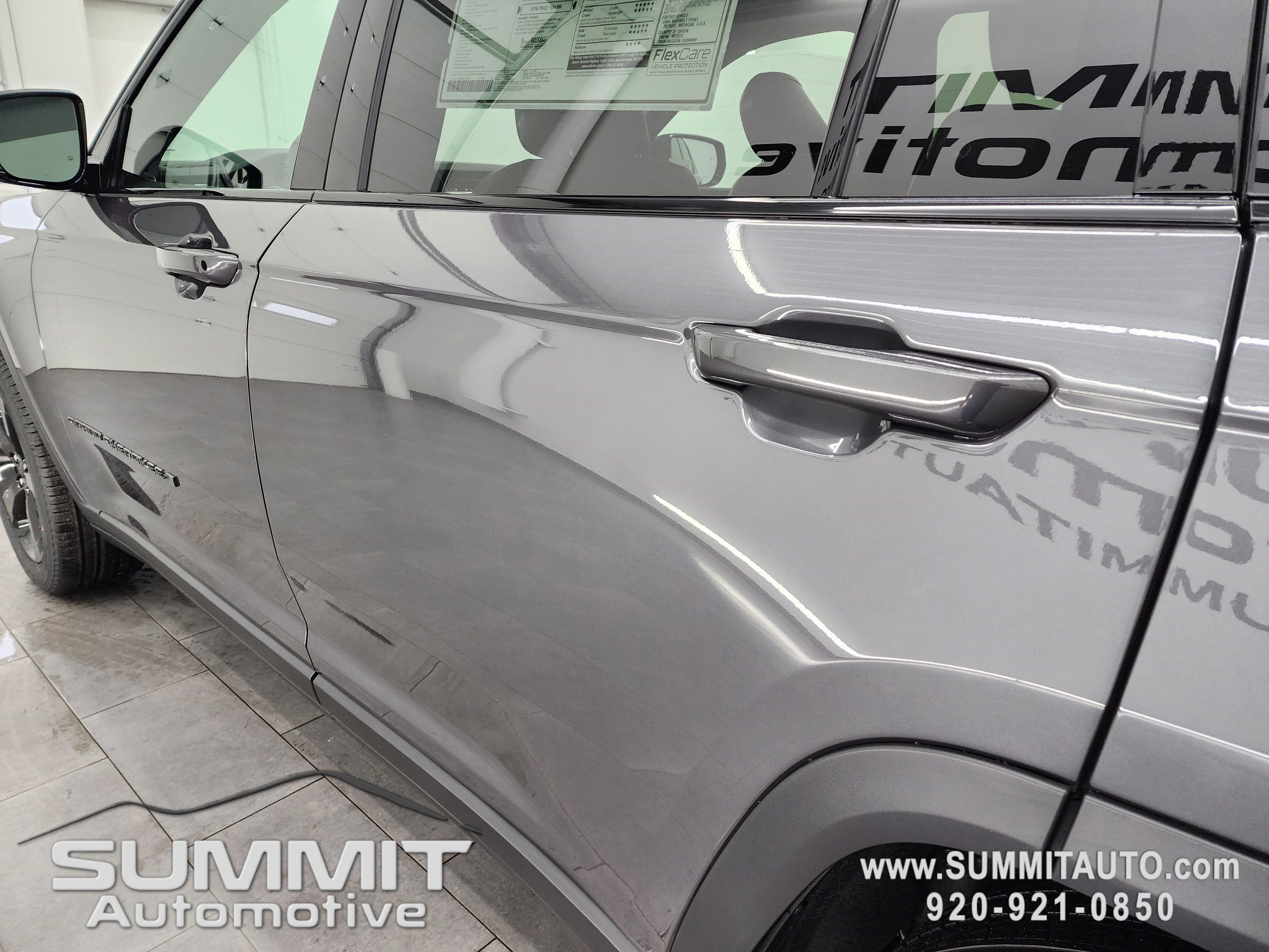 New 2025 Jeep Grand Cherokee L Limited w/ Black Appearance Package image 36