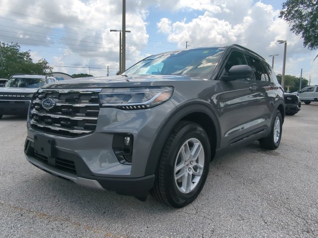 New 2026 Ford Explorer Active w/ Active Comfort Package RWD image 9
