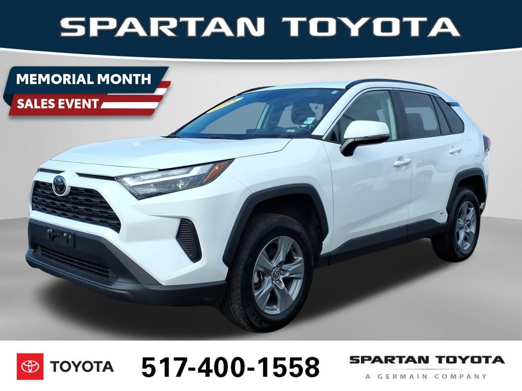 Used 2025 Toyota RAV4 XLE AWD/4WD image 1