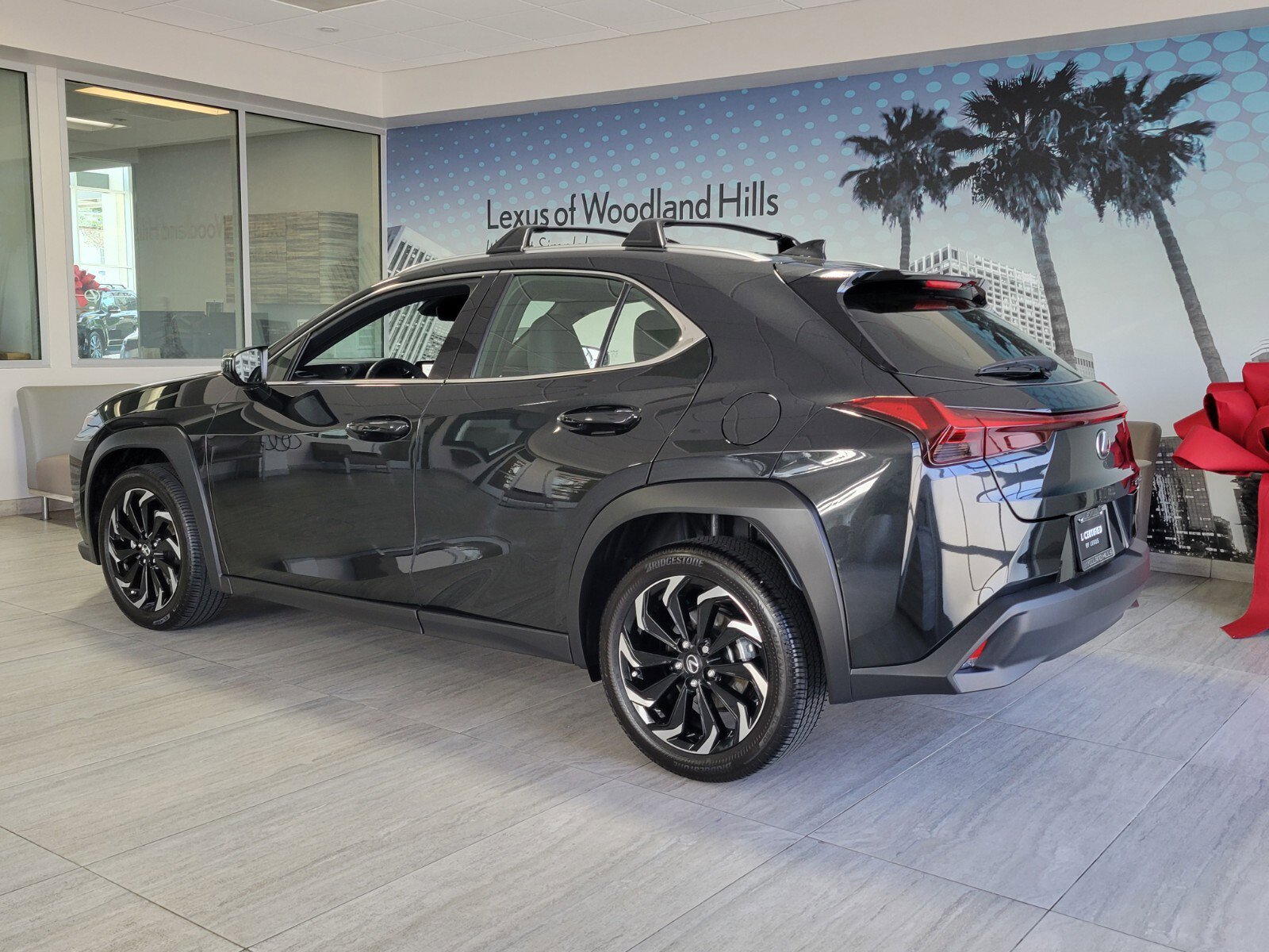 Certified 2025 Lexus UX 300h FWD image 4