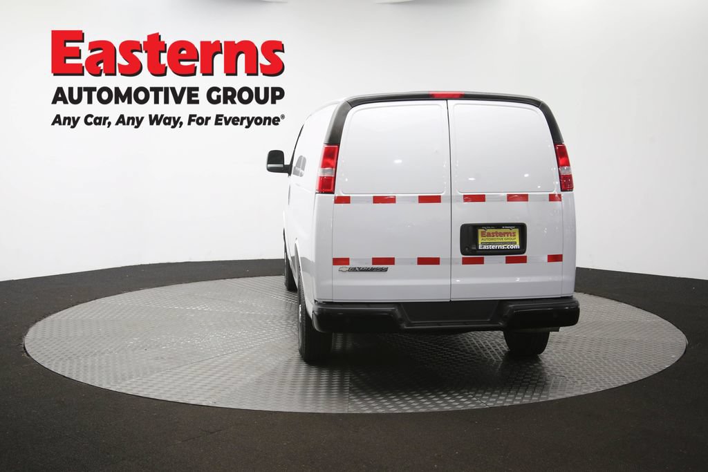 Used 2021 Chevrolet Express 2500 RWD image 33