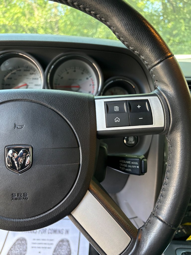 Used 2010 Dodge Challenger SRT8 RWD image 14