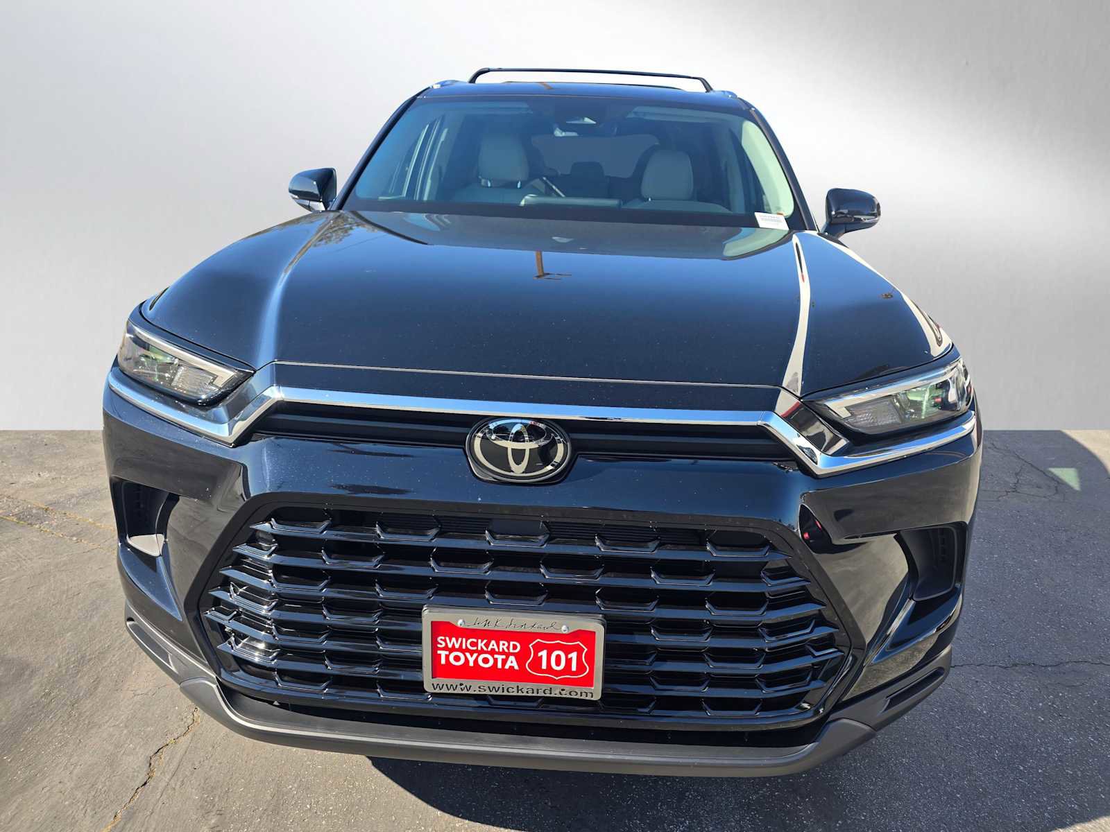 Used 2024 Toyota Grand Highlander XLE image 8