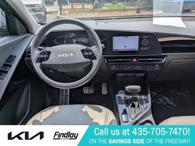 Certified 2025 Kia Niro EX Touring FWD image 29