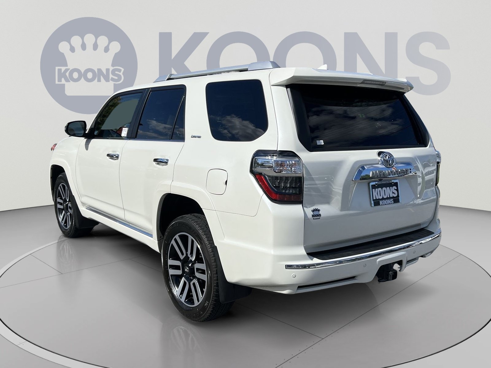 Used 2023 Toyota 4Runner Limited AWD/4WD image 4
