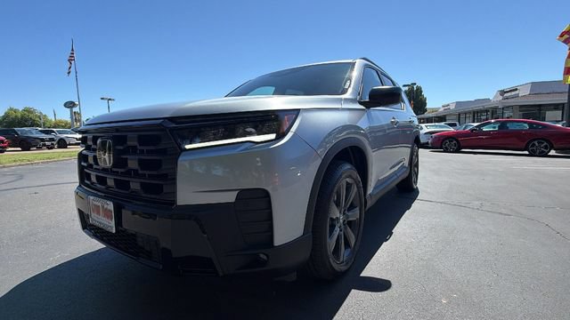 New 2026 Honda Pilot Sport image 9