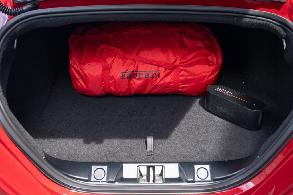 Certified 2022 Ferrari Roma RWD image 23