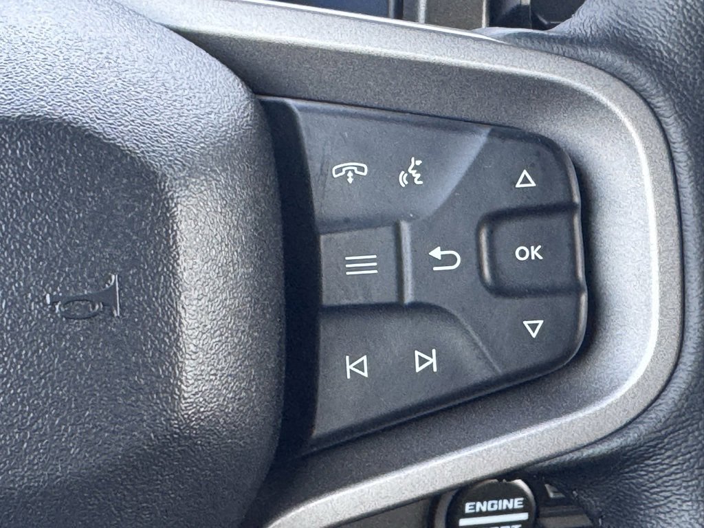 Used 2025 Ford Bronco Badlands image 9