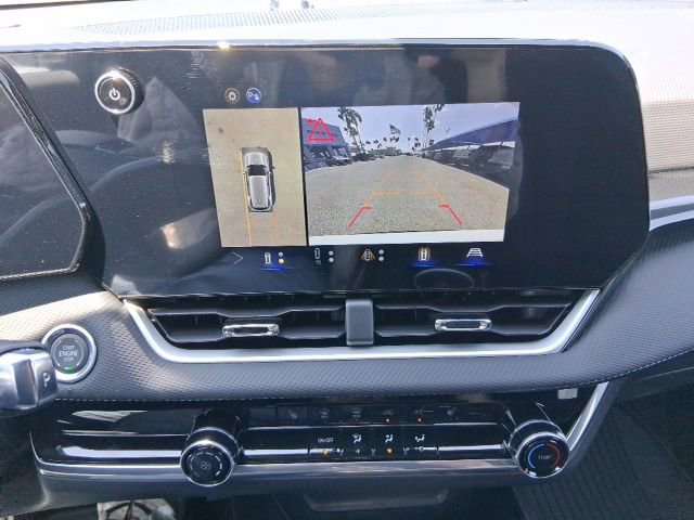 New 2026 Chevrolet Equinox LT w/ Safety and Technology Package FWD image 16