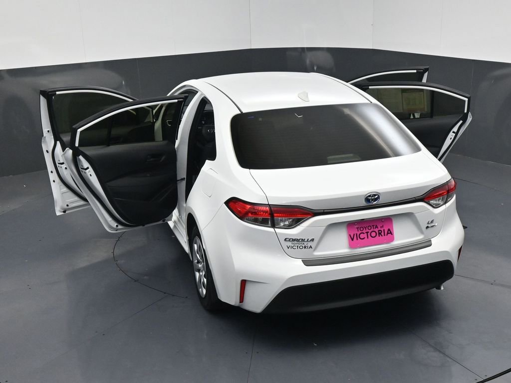 Used 2025 Toyota Corolla LE image 21