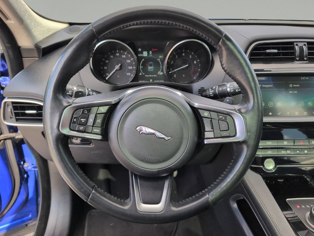 Used 2020 Jaguar F-PACE Prestige AWD/4WD image 22