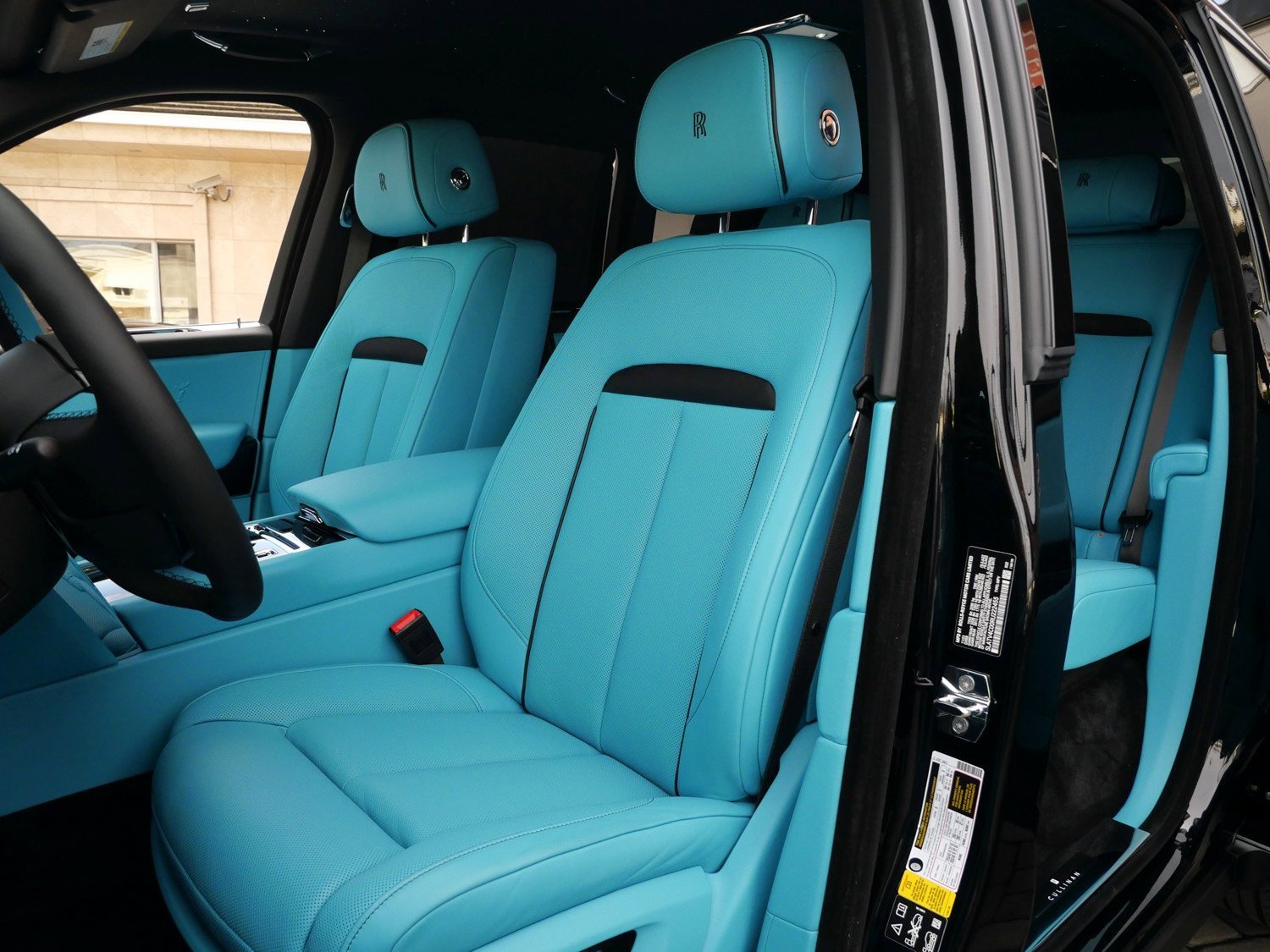 Used 2024 Rolls-Royce Cullinan image 28